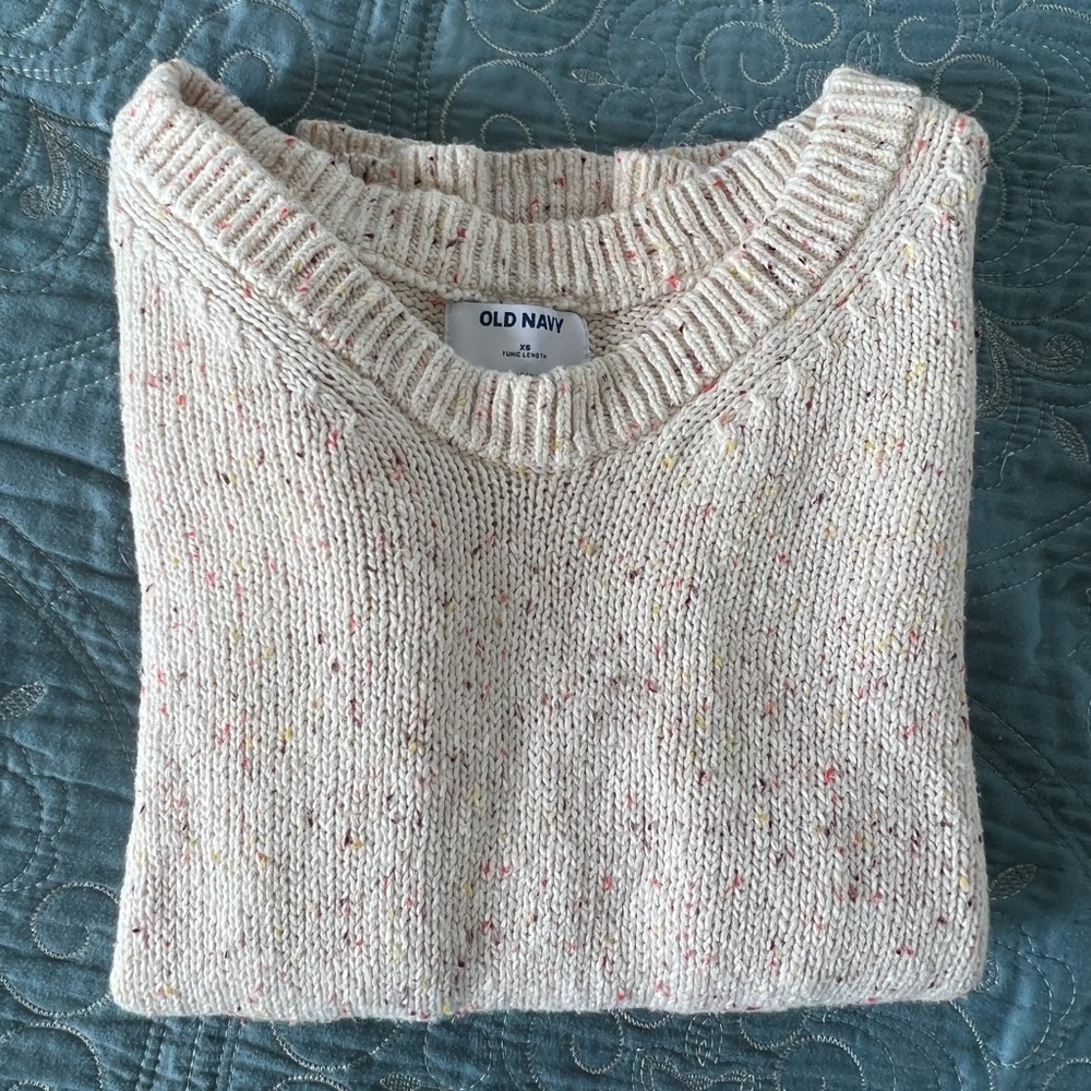 Old Navy v-neck Sweater